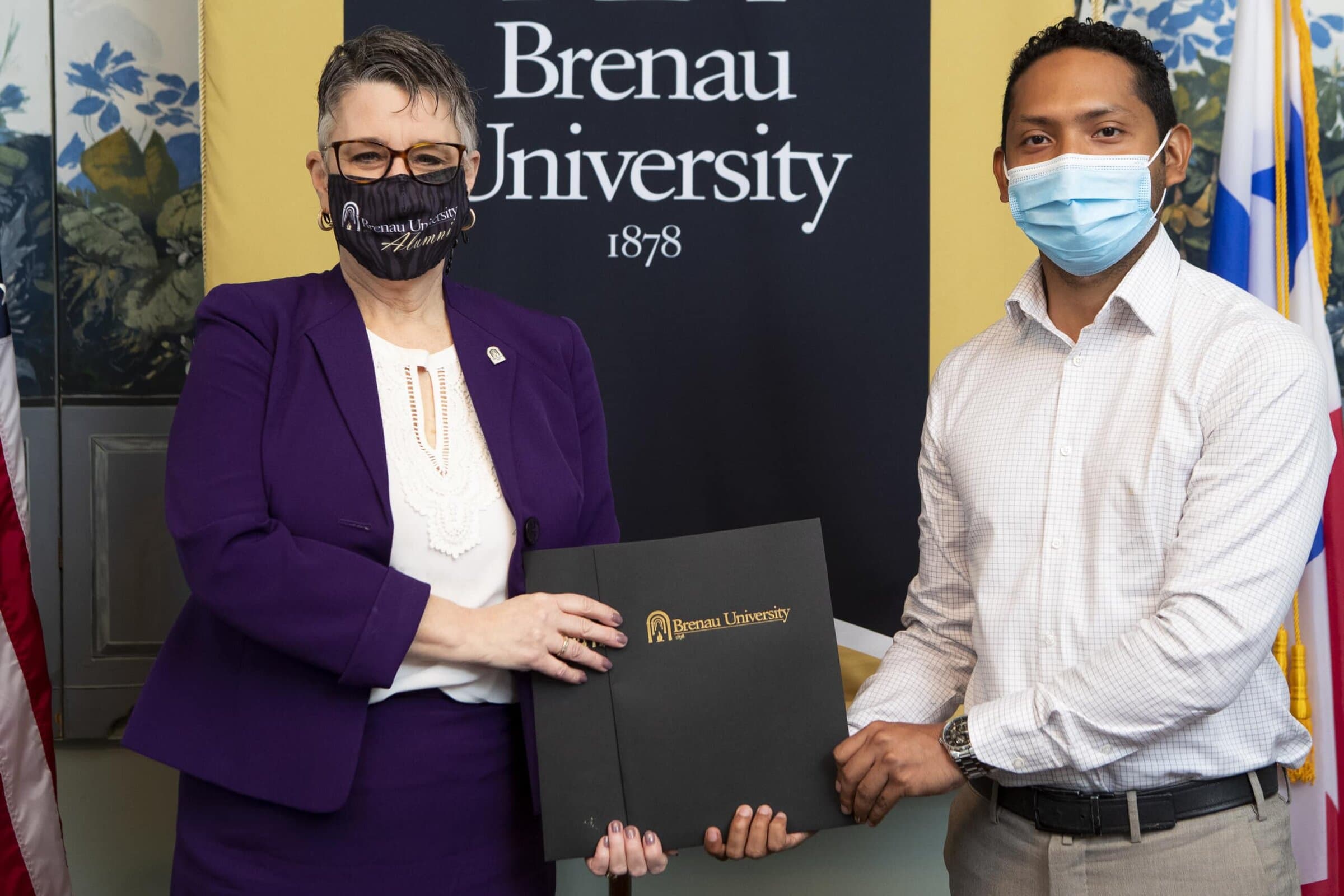 Brenau President Anne Skleder meets with Director General of IFARHU Bernardo Meneses