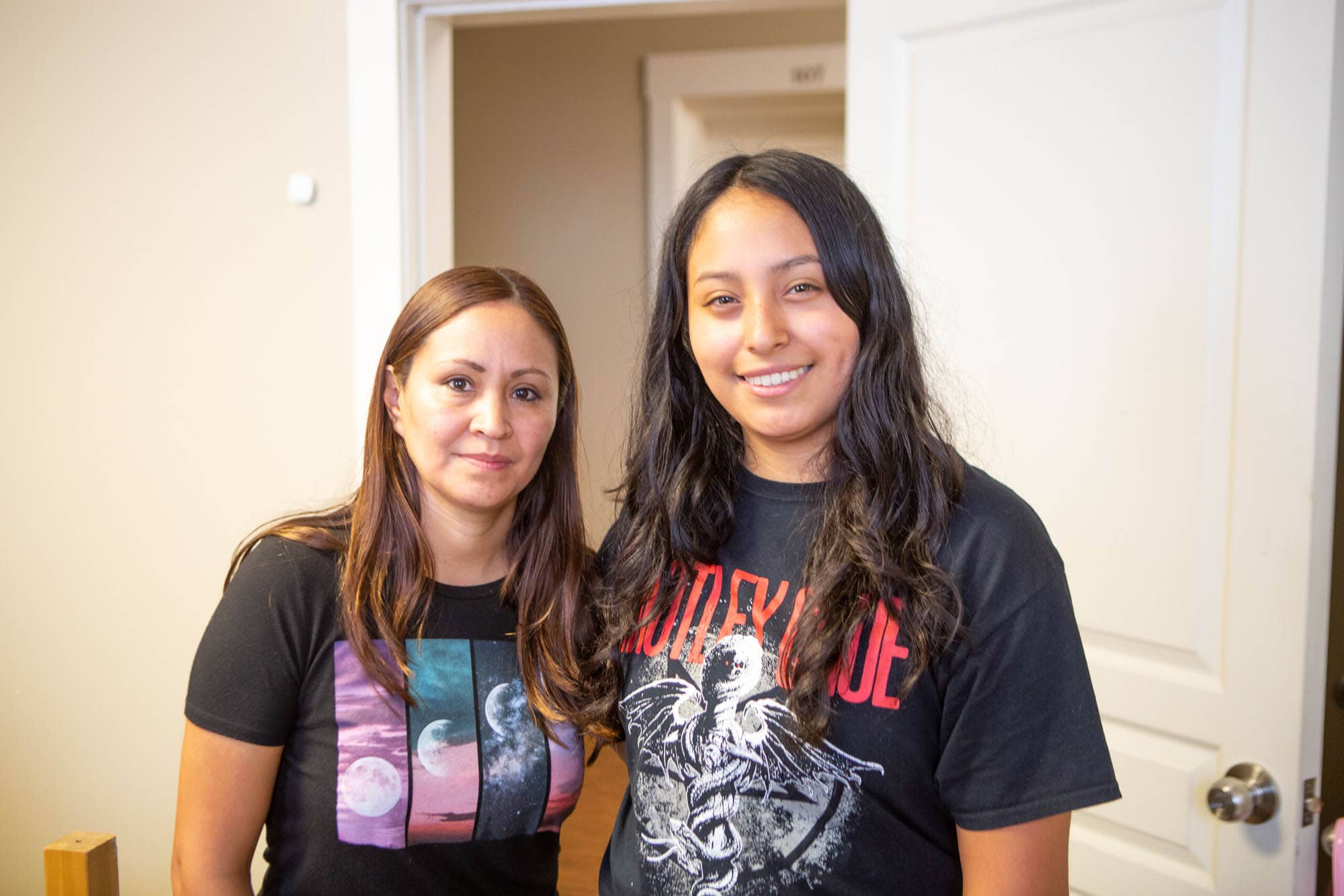 Sheiny Gutierrez with her mother