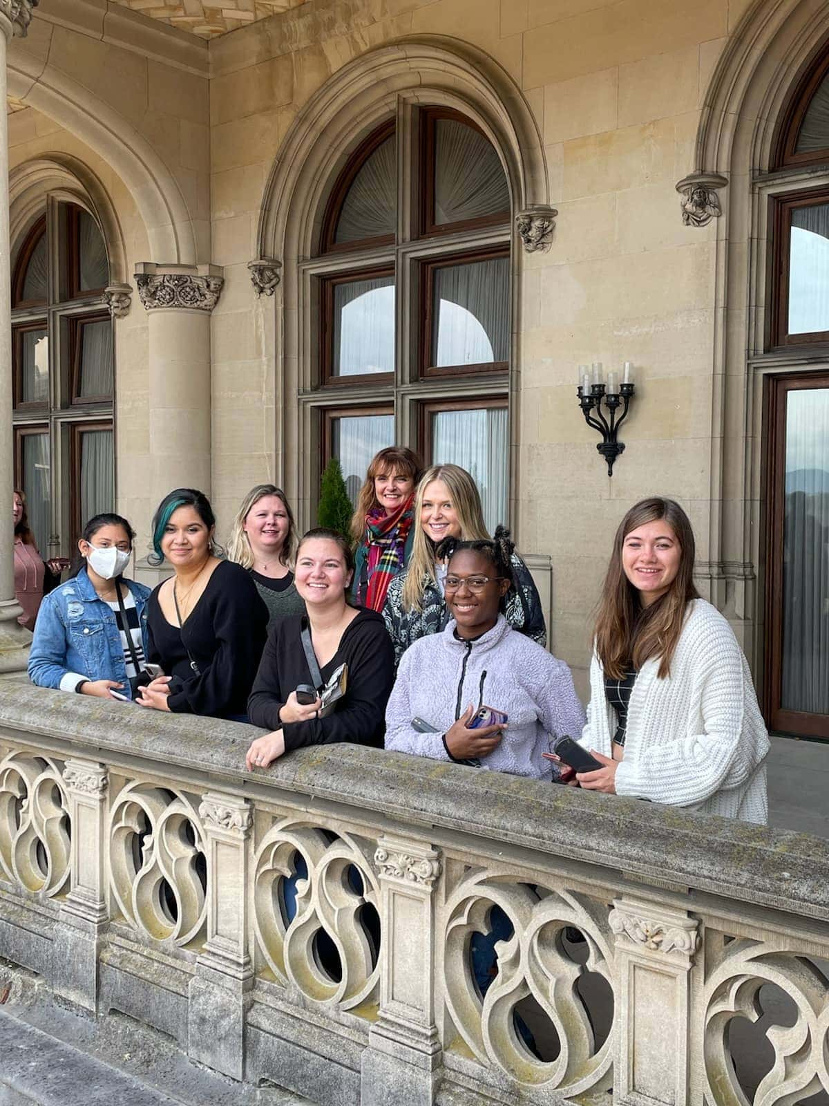 students standing outside of Biltmore estate