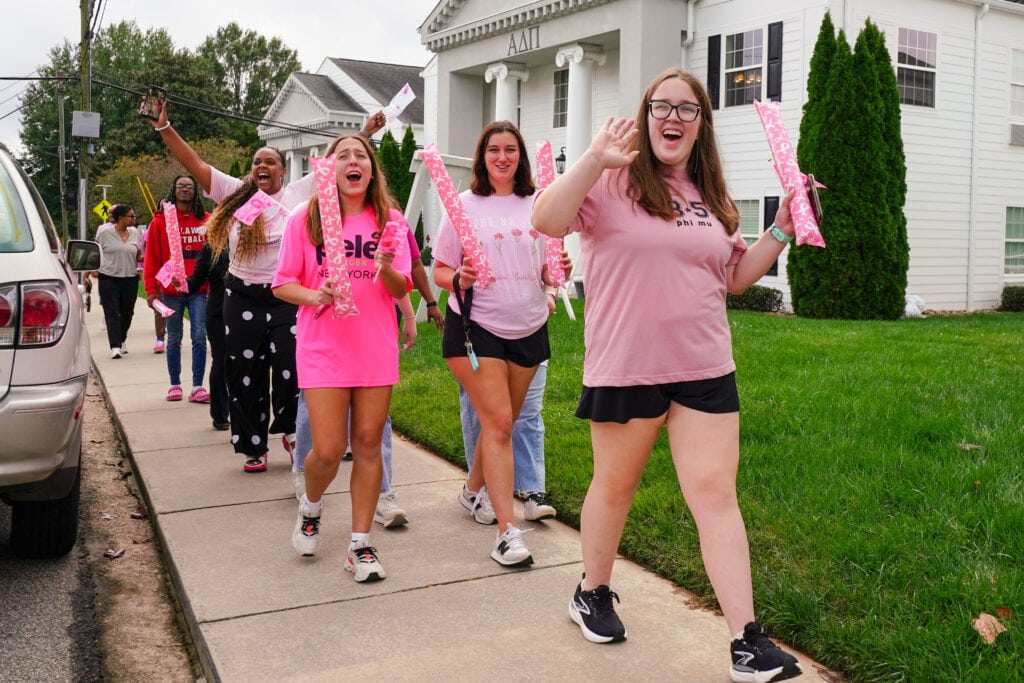 phi mu sorority members participating