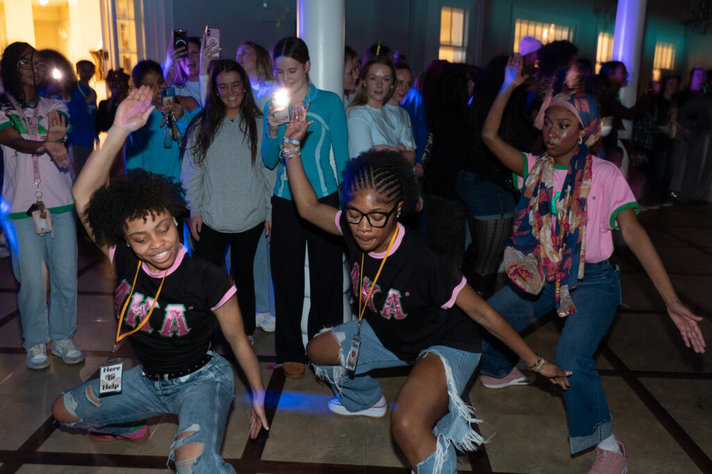 AKA strolling at the dance party