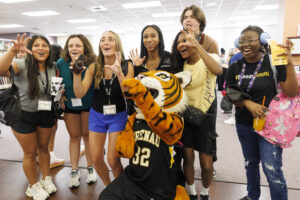 new students ready to roar at summer orientation